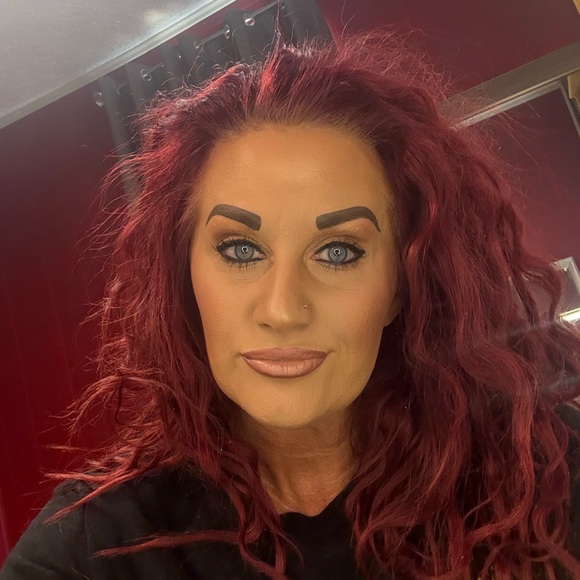 Meet your Posher, Lori - Picture 1 of 1